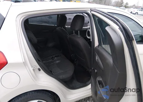 2019 Chevrolet Spark Ls Cvt z USA, uszkodzony, nr VIN KL8CB6SA7KC711995